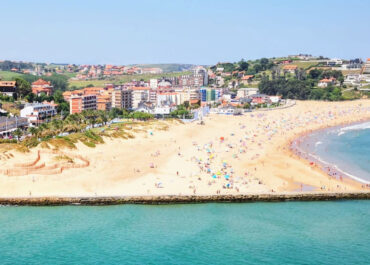 Doce playas de Cantabria distinguidas con la prestigiosa Bandera Q de Calidad Turística